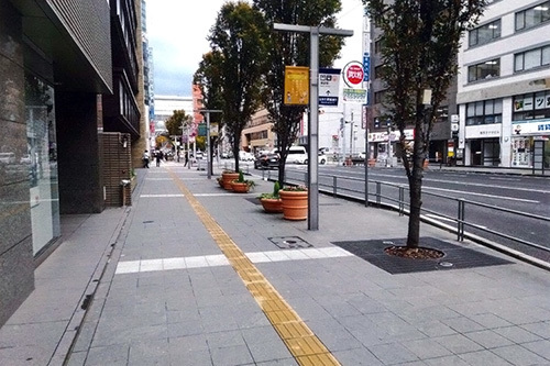 博多駅前線(はかた駅前通り)歩道舗装工事